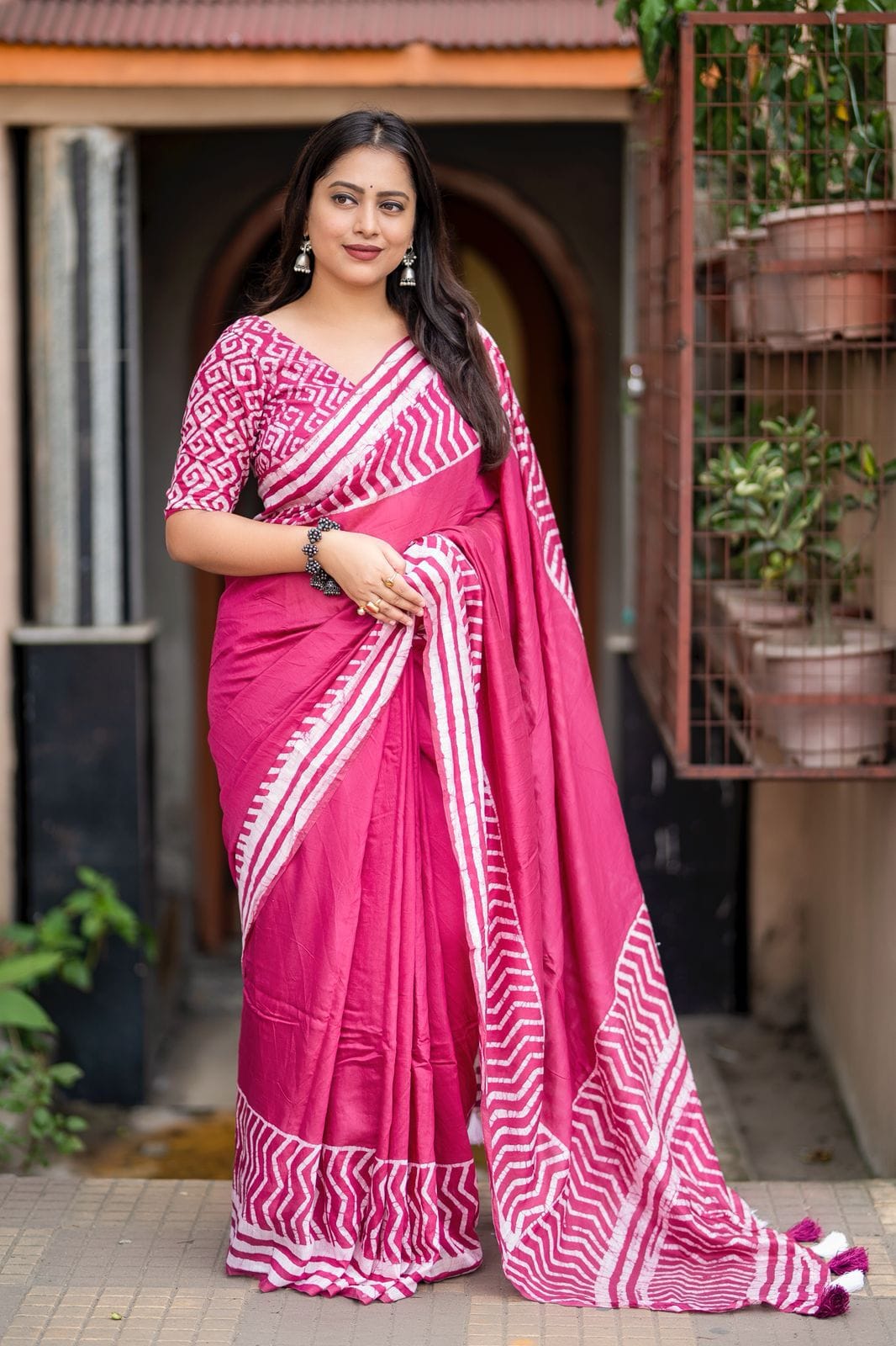 Sequins Work Tusser Linen Designer Saree